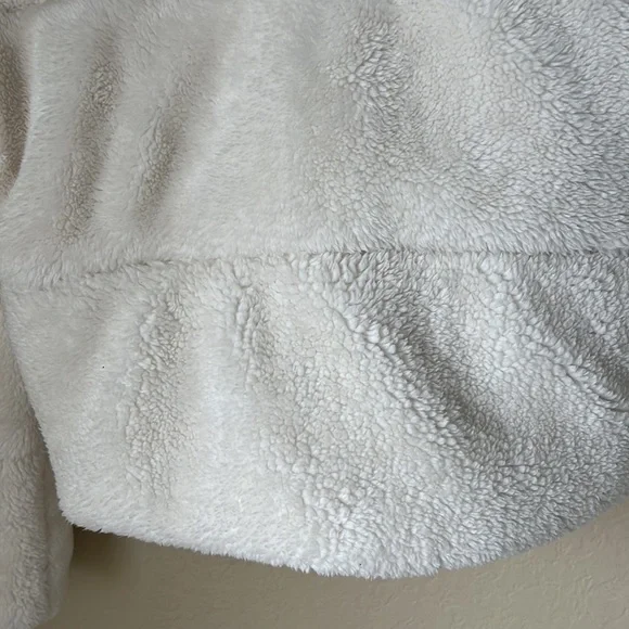 alo white Sherpa jacket - Picture 12 of 13